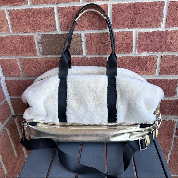 G.I.L.I. Weekender Bag Faux Shearling & Metallic Gold Duffel - Picture 1 of 10